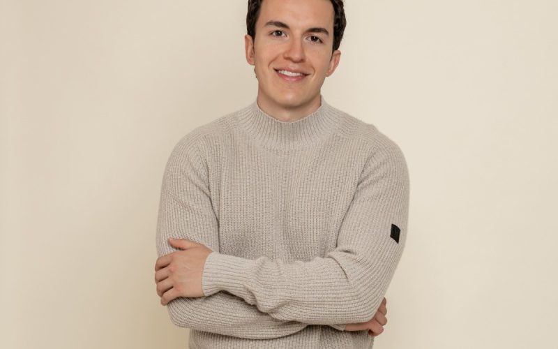 Agency Educator Reaches 50,000 Latino Founders