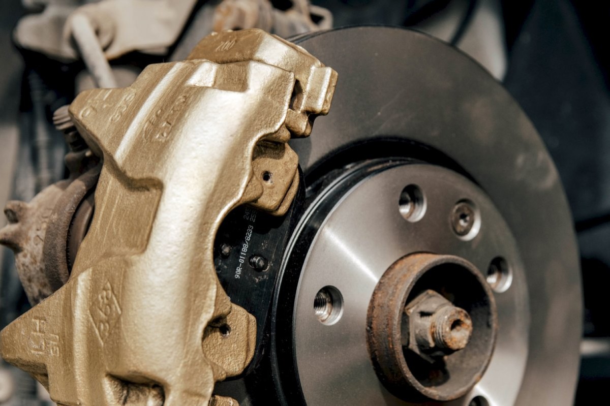 Brake Noise and Vibration: Warning Signs Denver Drivers Must Know
